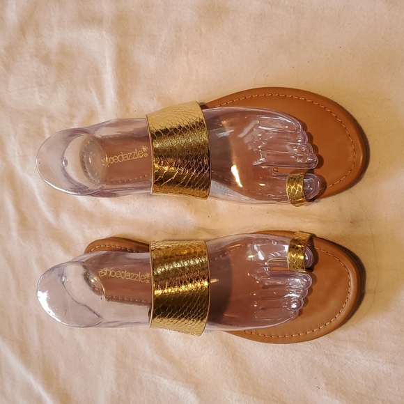 Shoe Dazzle Sophia Gold Slide Toe Sz. 8 Sandals - Picture 1 of 6